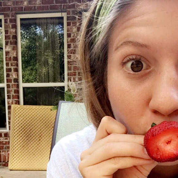 Meet your Posher, Madeline - Picture 1 of 1